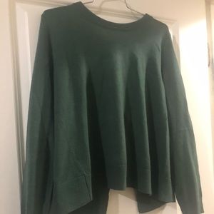 Green sweater w 3 bows in back